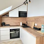 Апартаменты Dmk Oak Near Warsaw-modlin Airport Новы-Двур-Мазовецкий