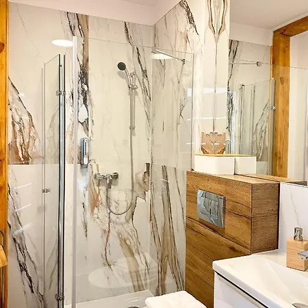 Dmk Oak Near Warsaw-modlin Airport Nowy Dwór Mazowiecki