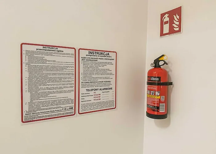 Apartment Dmk Oak Near Warsaw-modlin Airport Nowy Dwor Mazowiecki