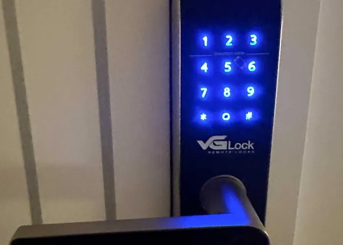 Dmk Oak Near Warsaw-modlin Airport Apartment