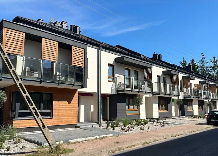 Dmk Oak Near Warsaw-modlin Airport Apartment